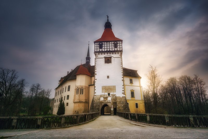 Замък Блатна фото превью