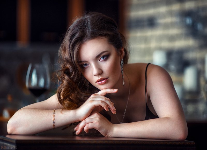 девушка,вино,бар Соня фото превью