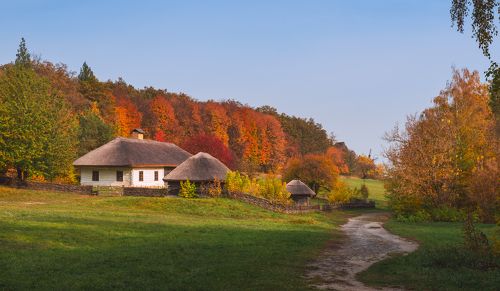 Осенний вечер в деревне