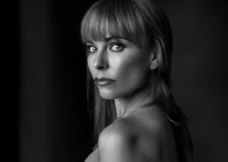 beauty, beauty photographer, fashion, portrait, model, posing, creative, h6d, inspire, beautiful, blackandwhite Ingvill фото превью