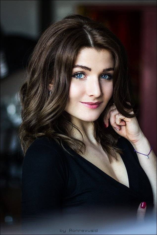 girl,woman,eyes,beauty,portrait,fashion,light,девушка,портрет,москва,свет, глаза, Ronrevuald