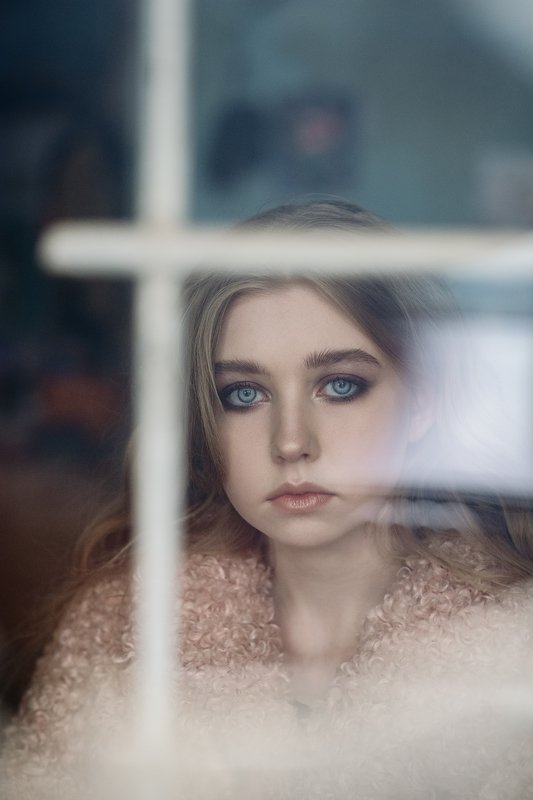 girl, portrait, fujifilm, fufjiilmru, xtrance, mirrorless, eyes, full lips, cute, young, face, window, Девушка, портрет, глаза, губы, милая, юная, фуджи, беззеркалка, россия, russia, фуджи,  Sofa фото превью