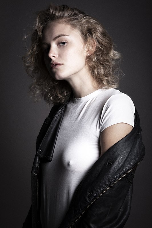 simone zeffiro olivia schutz portrait fineart sexy model woman girl nipple Olivia фото превью