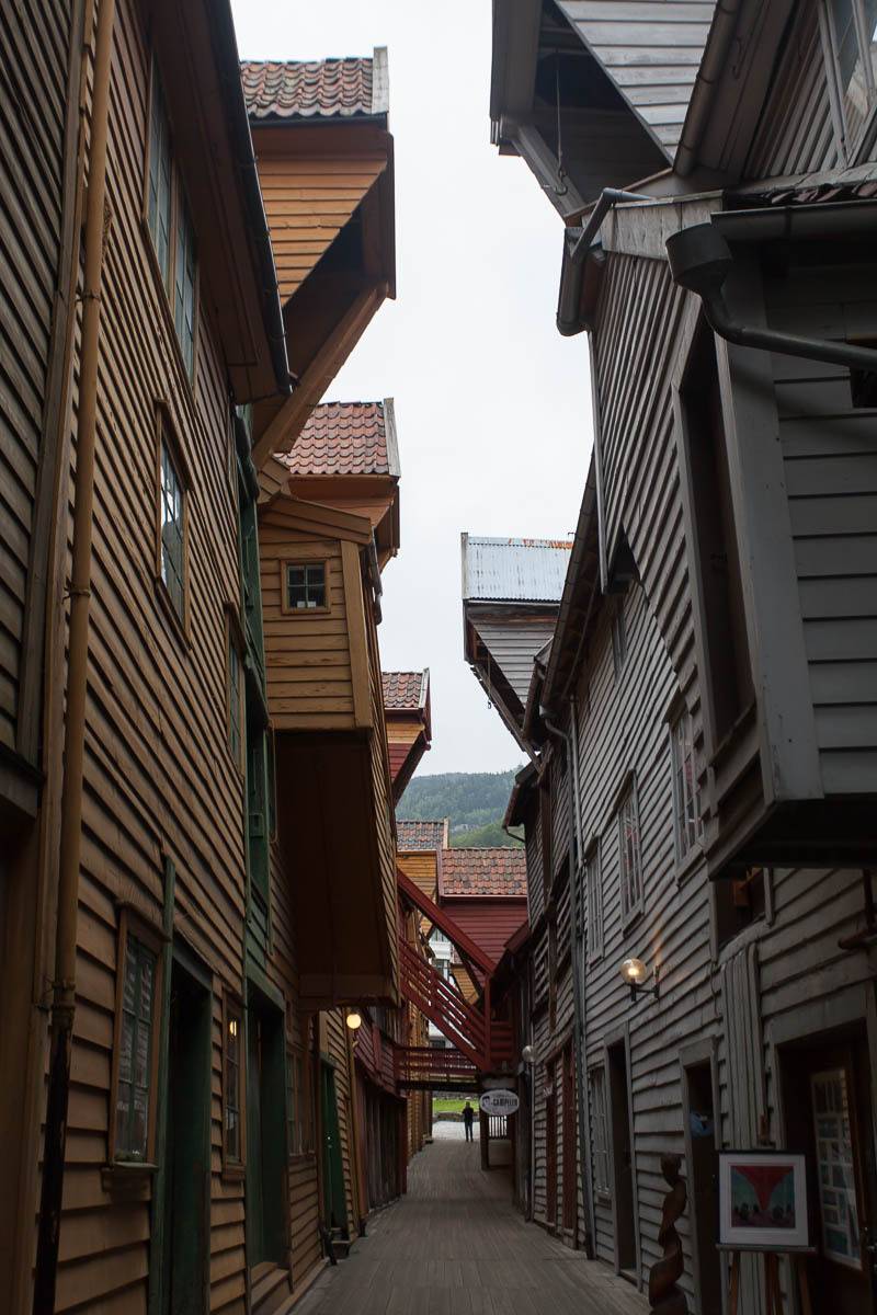 Берген, город, улица, деревянные дома, средневековье, Сергей Козинцев