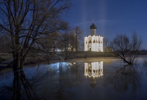 Покрова на Нерли.Полнолуние.