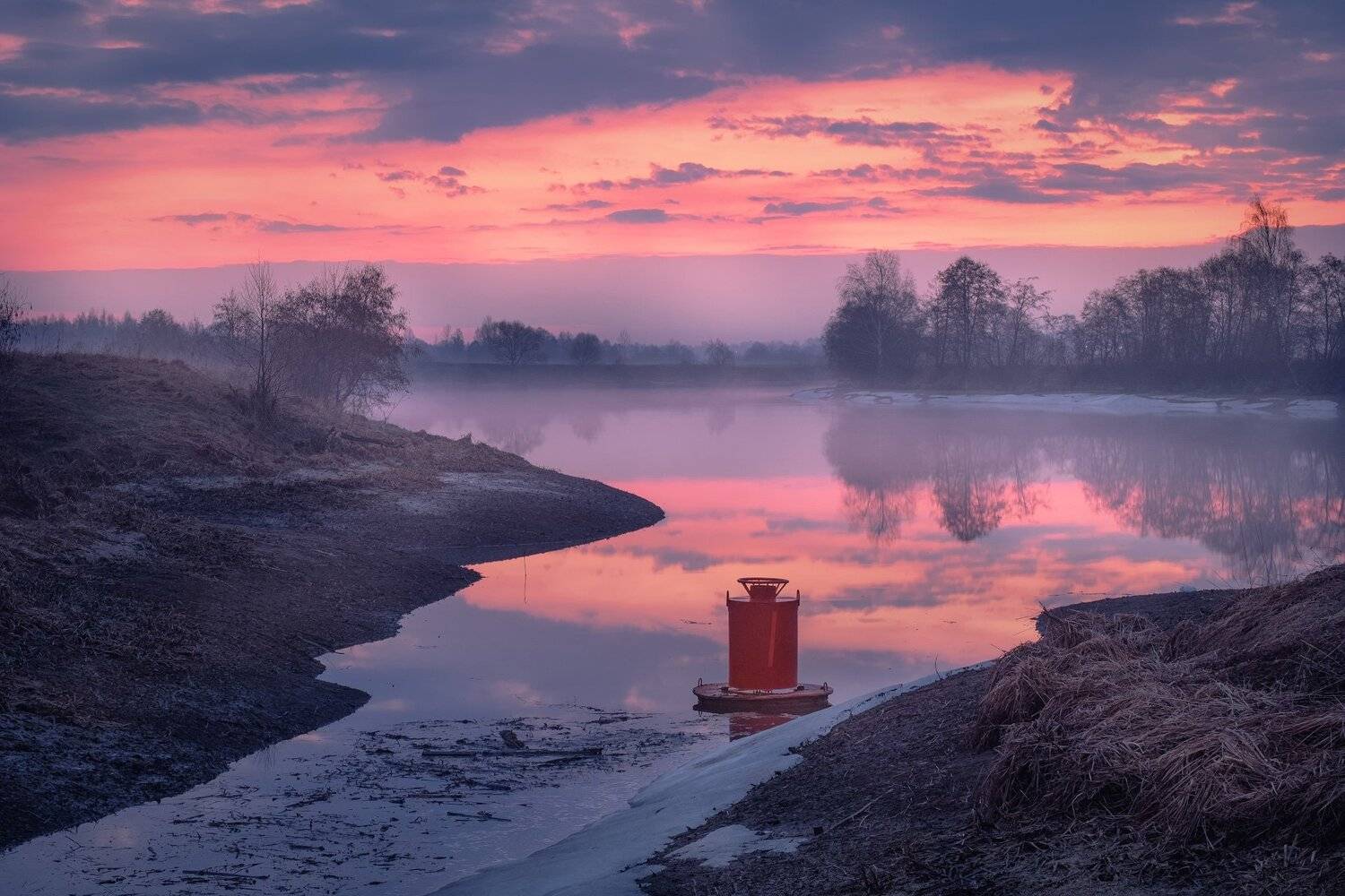дубна, река, апрель, бакен, весна, вода, рассвет, небо, отражения, туман, пейзаж, Андрей Чиж