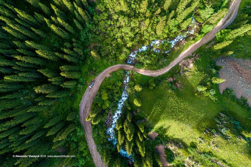 на дороге фото превью