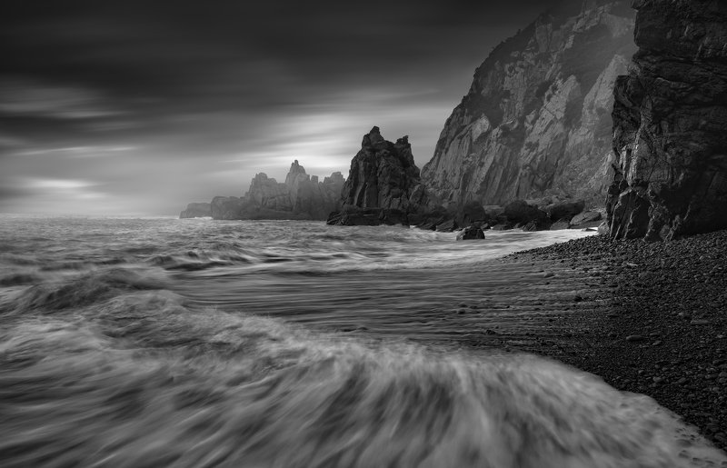 sea,black & white,travel,sky,wave,typhoon,light and shadow Banping Mountain  typhoon фото превью