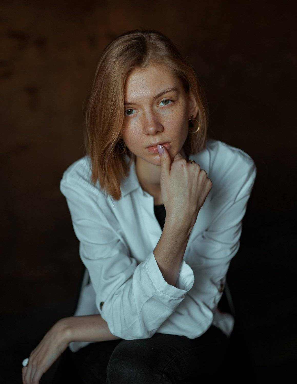 portrait, портрет, girl, indoor, studio, девушка, glass, march, ламповый, retouch, ретушь, цвет, lamp, sony, beauty, Павел Фишар