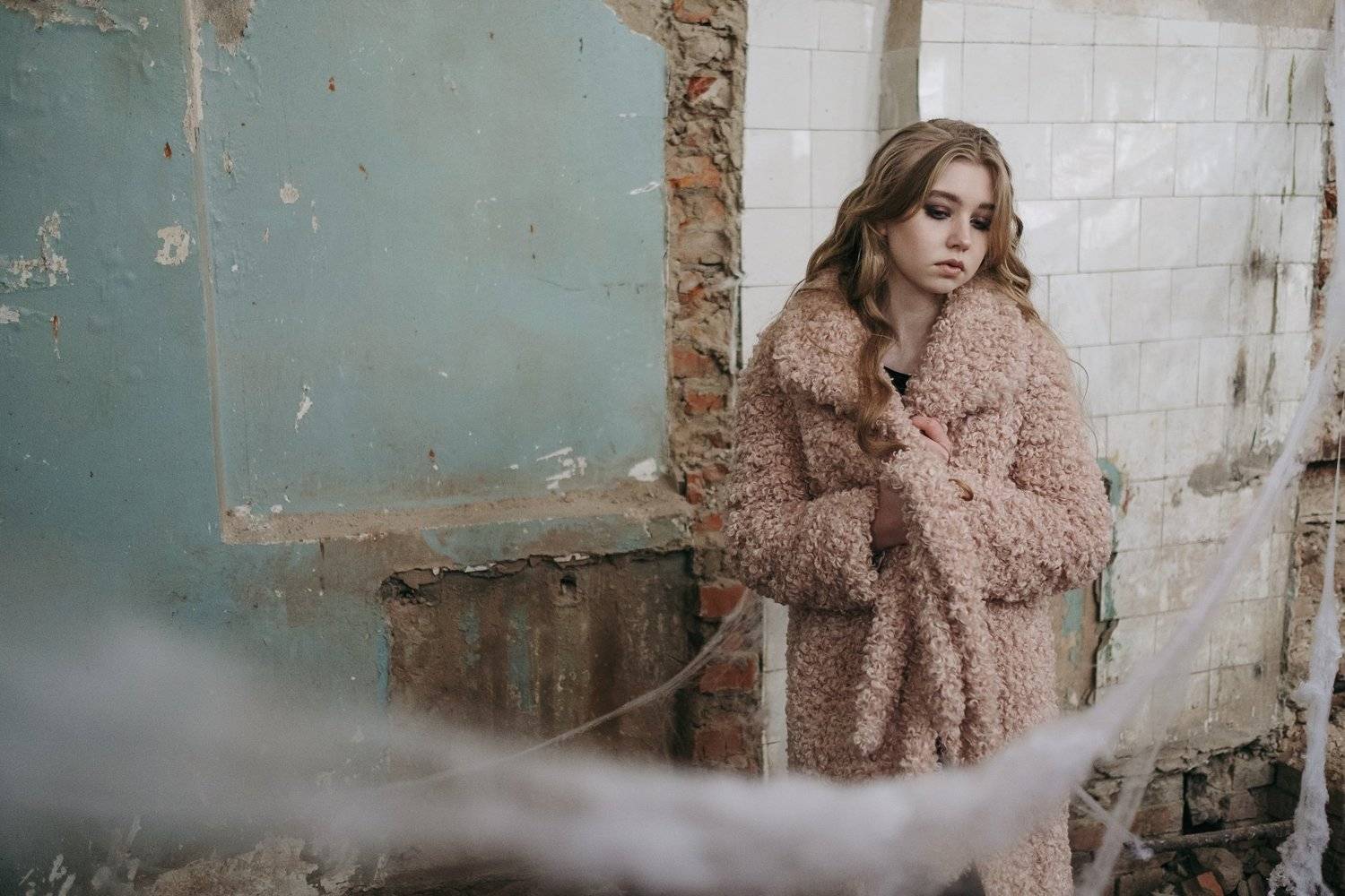 girl, portrait, fujifilm, fufjiilmru, xtrance, mirrorless, eyes, full lips, cute, young, face, window, Девушка, портрет, глаза, губы, милая, юная, фуджи, беззеркалка, россия, russia, фуджи, , Кирилл Соколов