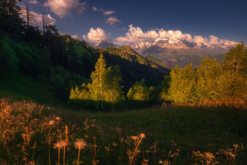 Вечер в горах фото превью