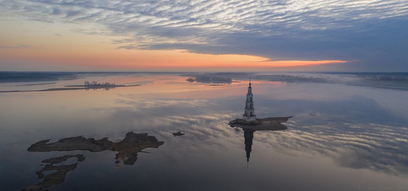 Утро у калязинской колокольни фото превью