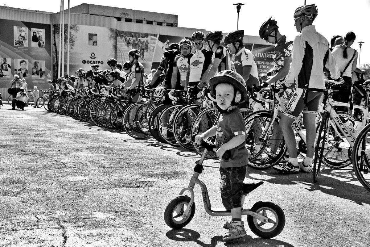 спорт, велосипед, парад, чб, апатиты, Николай Смоляк