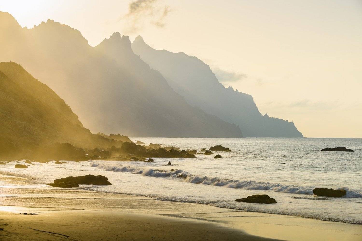 , Александр Константинов