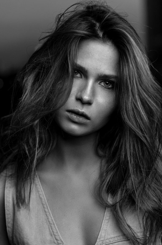 girl portrait mf eyes hair Dasha Tomatto фото превью