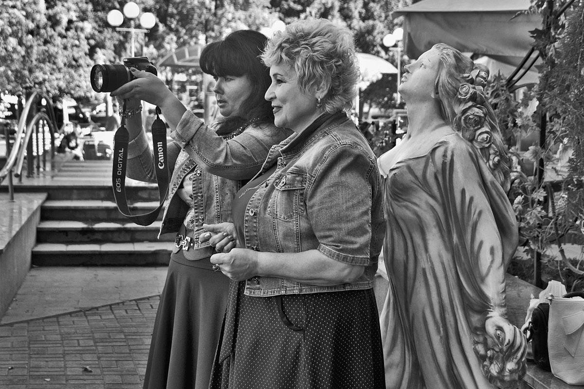 курск, женщины, лето, скульптура, чб, апатиты, Николай Смоляк