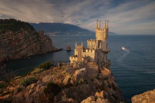 Гнездо и парус