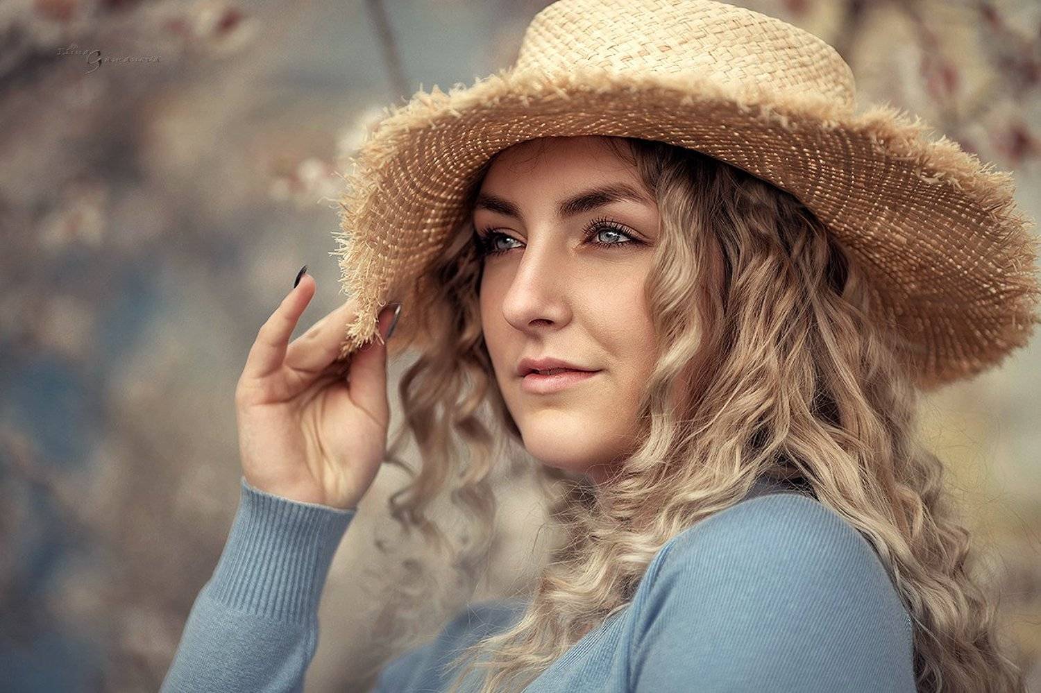 , Элина Гаманова