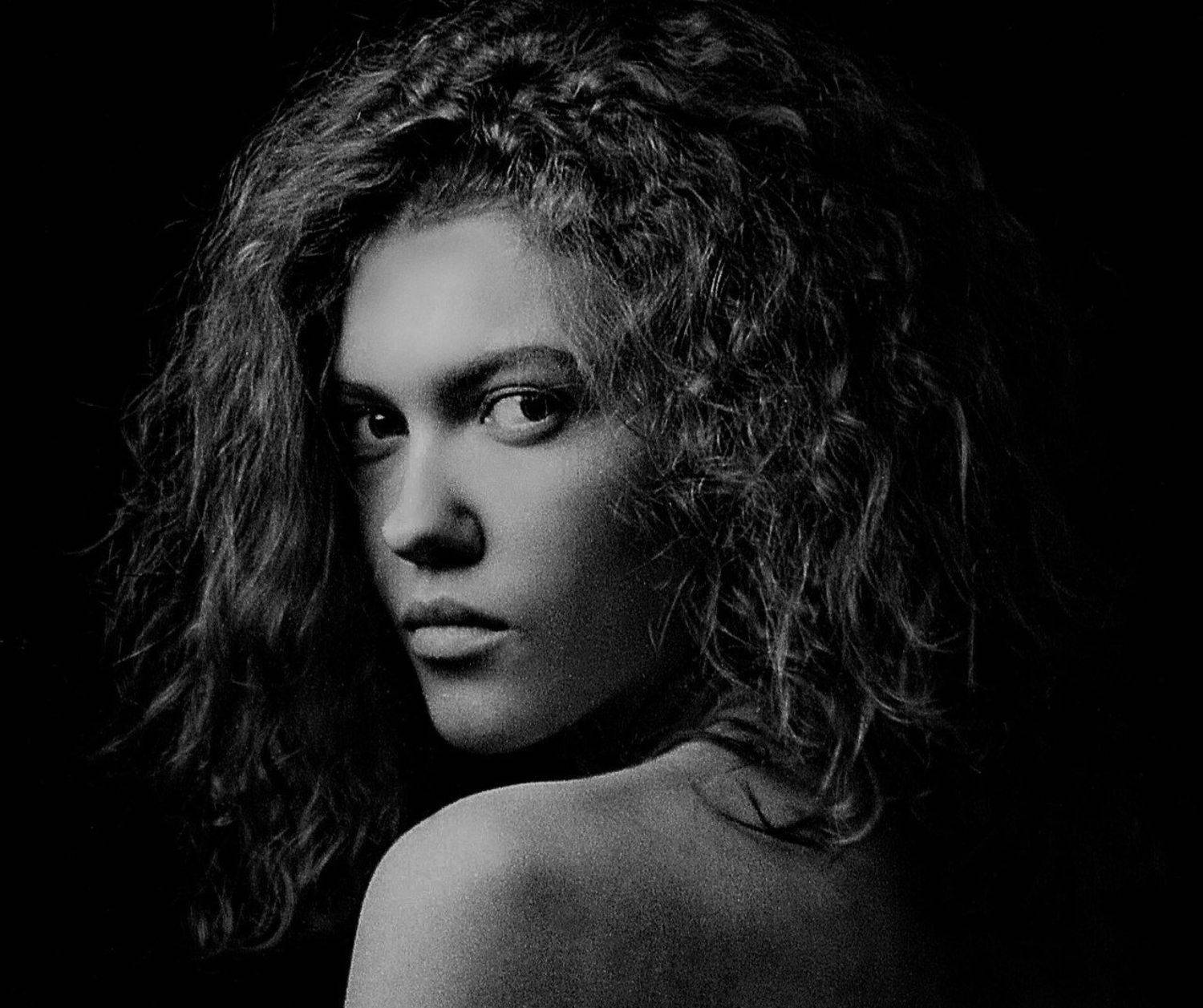 женщина, девушка, портрет, пленка, чб, взгляд, свет, глаза, напряжение, Олег Туринский