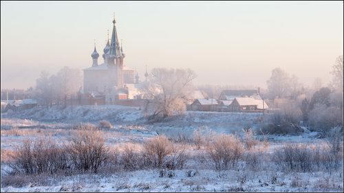 Туман густой едва растаял