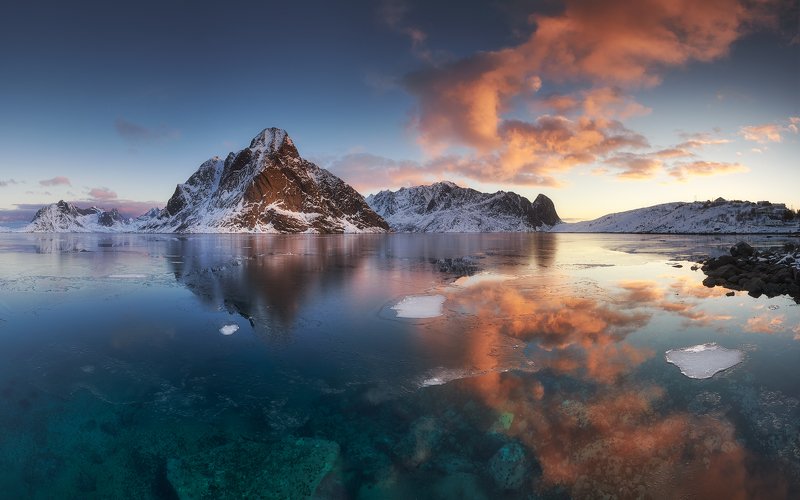 norway, lofoten, reine, reflections, mountains, seascape, landscape, panorama, mystic, soothing, morning, water, light Nirvana фото превью