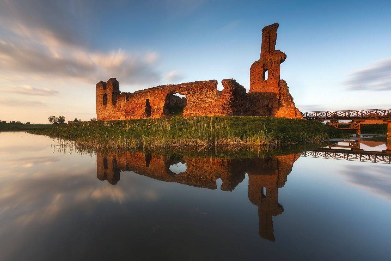 legend, ruins, castle, poland, mystery, besiekiery, Bartłomiej Kończak