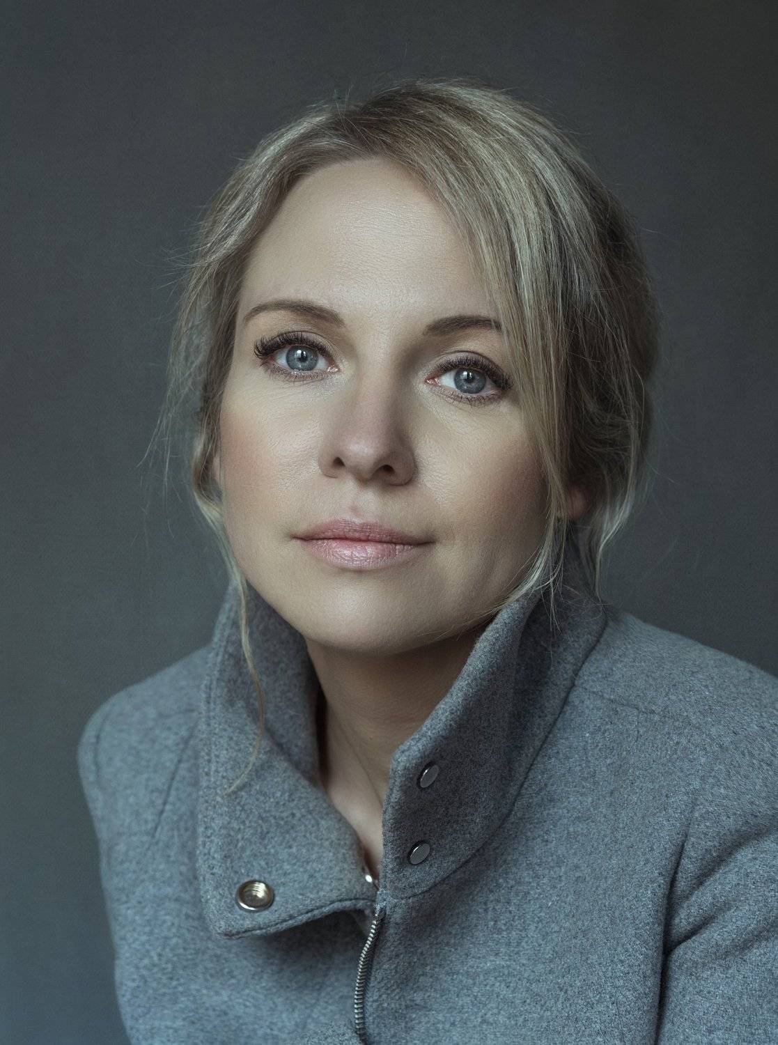 портрет , взгляд ,красивая девушка , цвет ,волосы , красивые губы ,нежность , таинственность, Natalia Kholodova