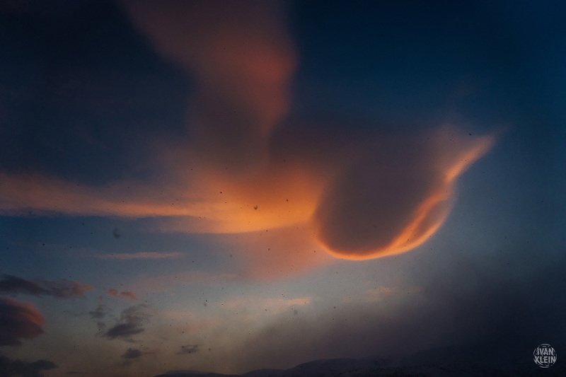 горы, закат, гора, солнце, свет, вечер, зима, небо, дерево, снег, облака, Облака фото превью