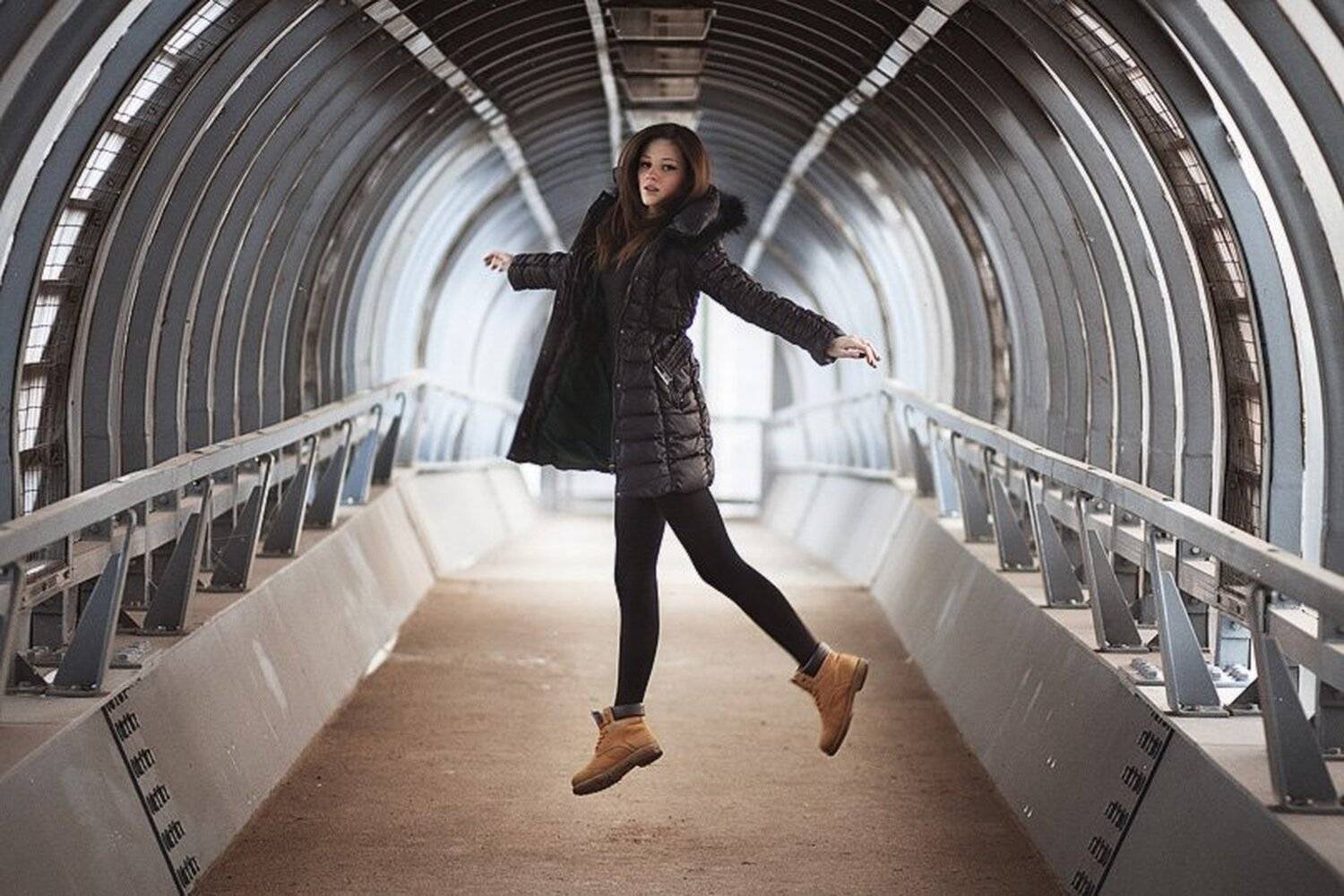 девушка, зима, москва, прыжок, Болдырев Алексей