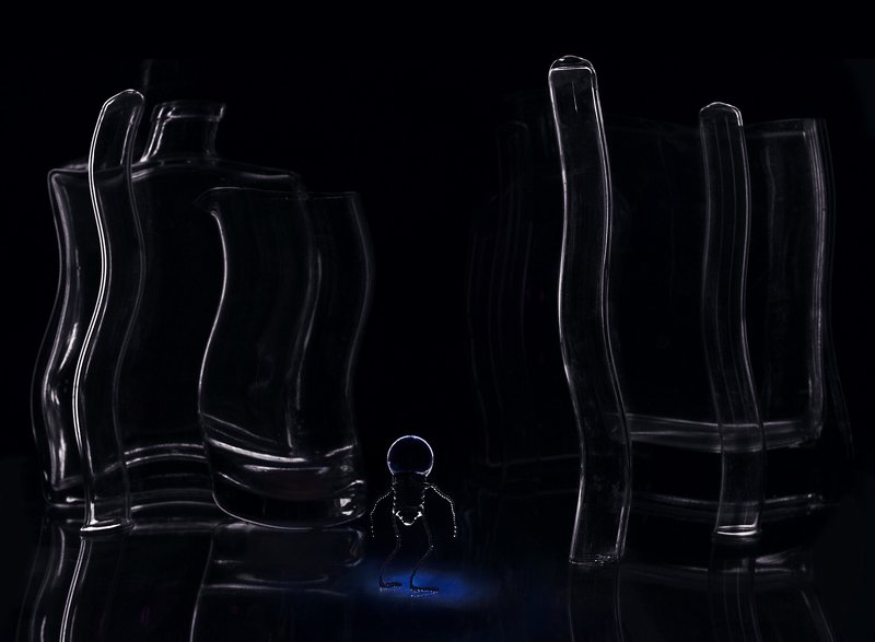 лампочка, стекло, бутылки, креатив bulbman in the glass city фото превью