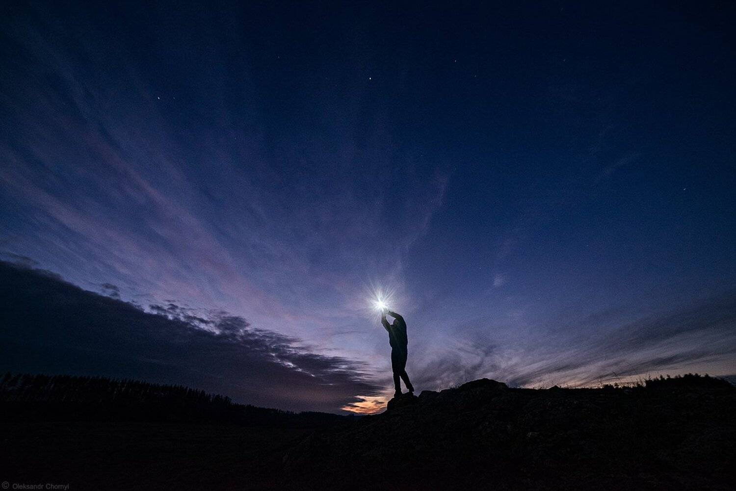 волшебство,	гармония, доброта,	жизнь,	звезда, искренность,	ночь,	один, одинокий,	пейзаж,	природа, силуэт,	сумерки,	счастье, тишина,	украина,	человек, коростышев,	честность, Александр Чорный