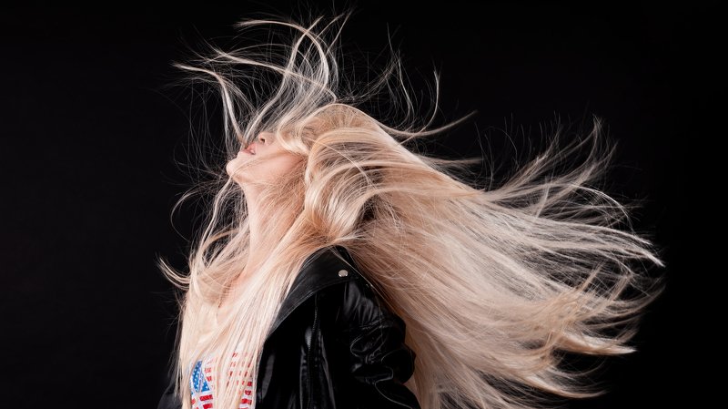 portrait hair lighting studio  фото превью