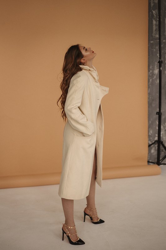 #cаратов #beautiful #portrait #aroundarknessphoto #russia #read Ирина фото превью