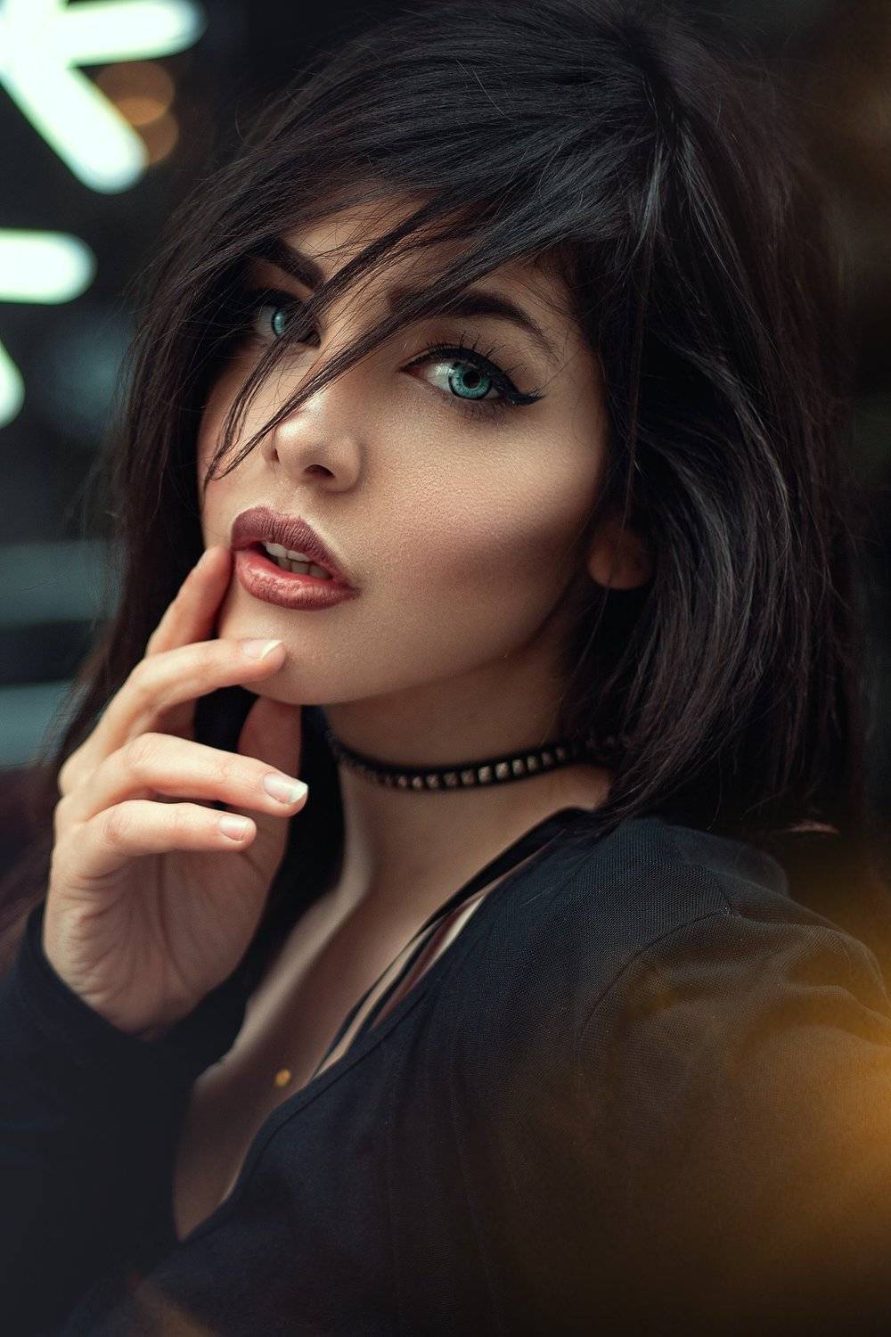 potrait, fashion, blue, eyes, brown, girl, woman, styling, moment, Mutlu ANAS