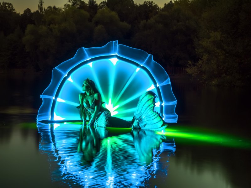lightpainting, lightart, longexposure, nightphotography, light, night, portrait I met a real mermaid! фото превью
