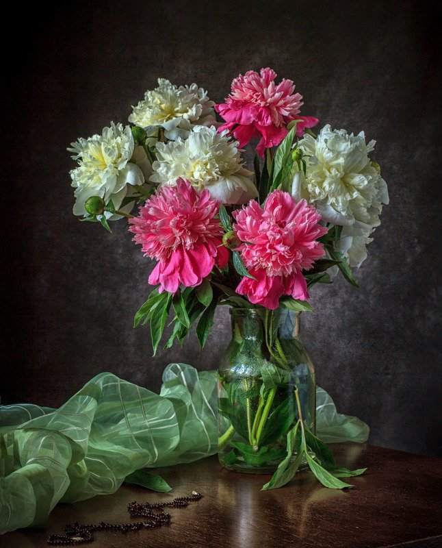 пион, натюрморт, бусы, органза  фото превью