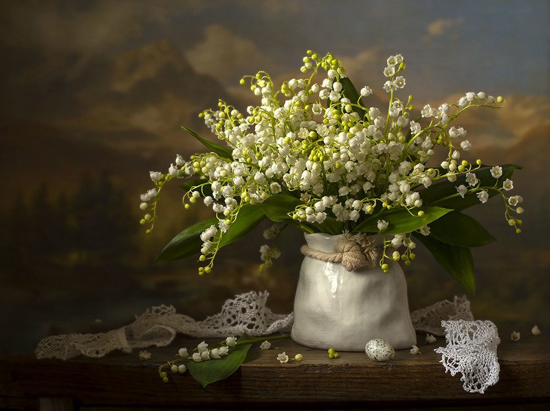 натюрморт с ландышами,весна,букет,цветы,художественное фото,искусство. Воробьиное яйцо. фото превью