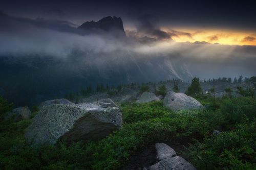 Рассвет в Саянах