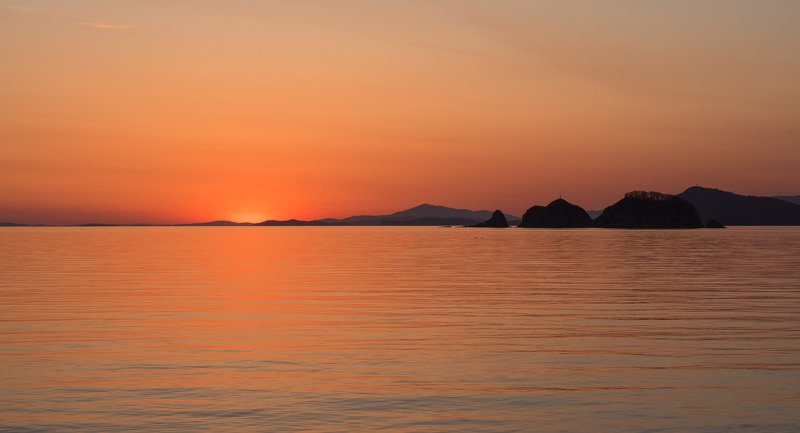 Закат, море, бухта Витязь, Приморский край На закате фото превью