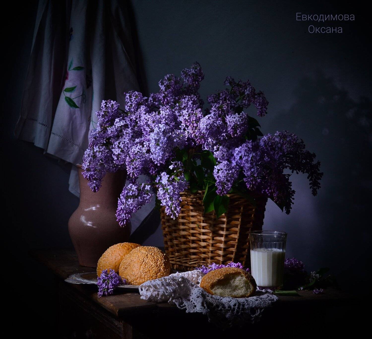 сирень, корзинка, булка, молоко, Оксана Евкодимова