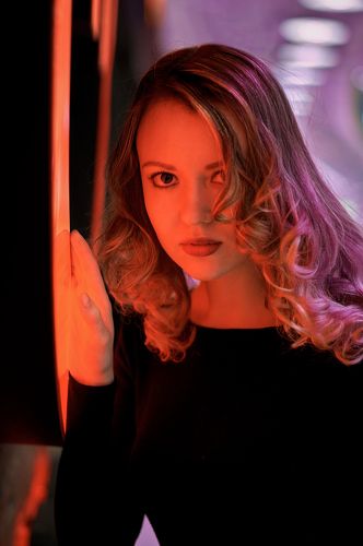 На листе бумаги красным нарисую облака...