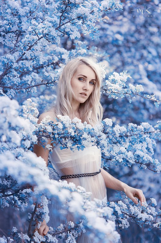 Hiding angel фото превью