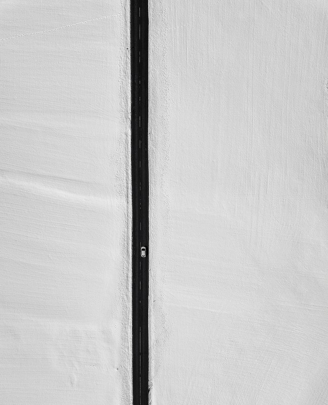 Snowy road фото превью