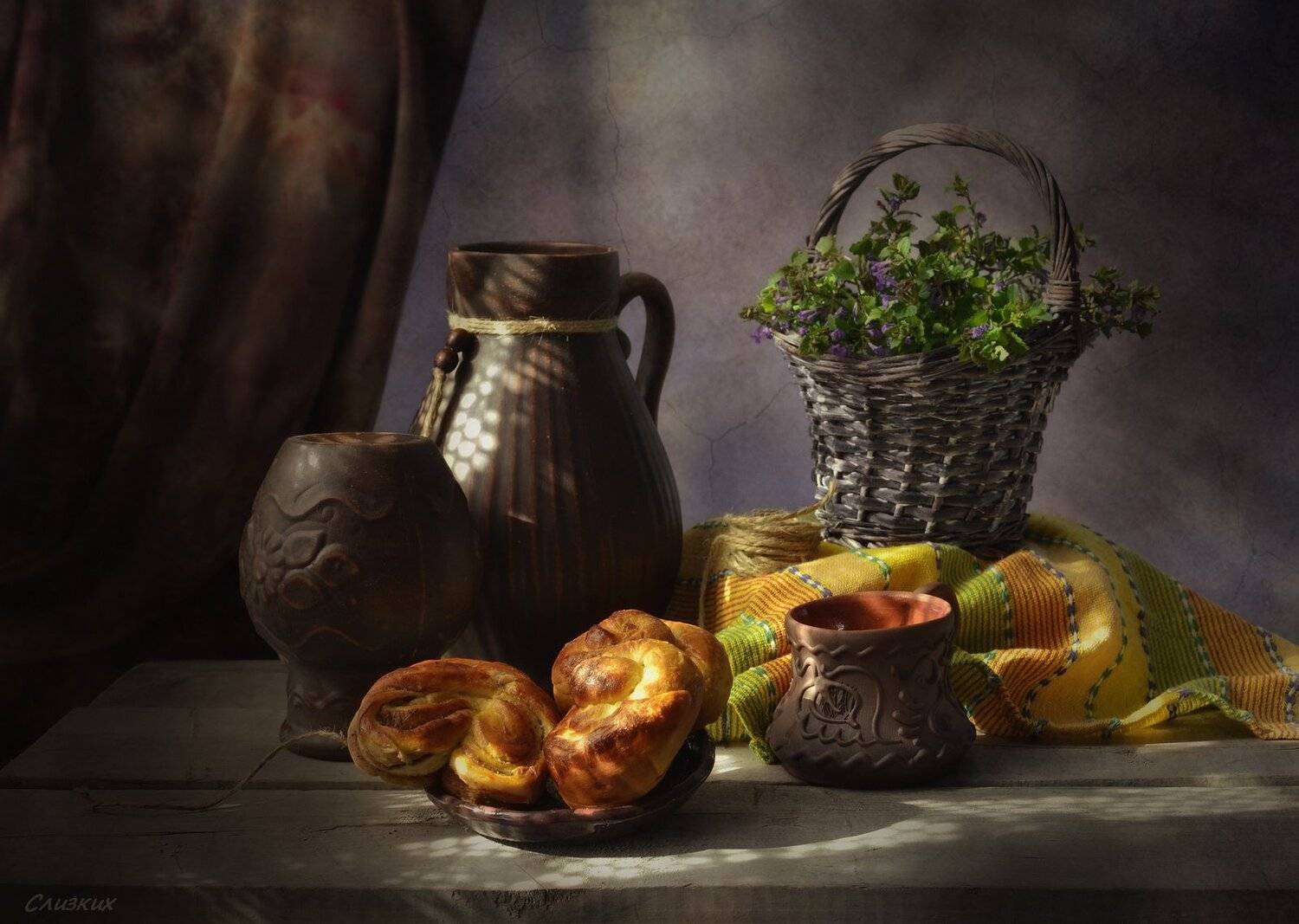 натюрморт,композиция,свет,корзина,кувшин,сдоба, Инаида