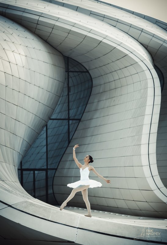 Танец на кривых фото превью