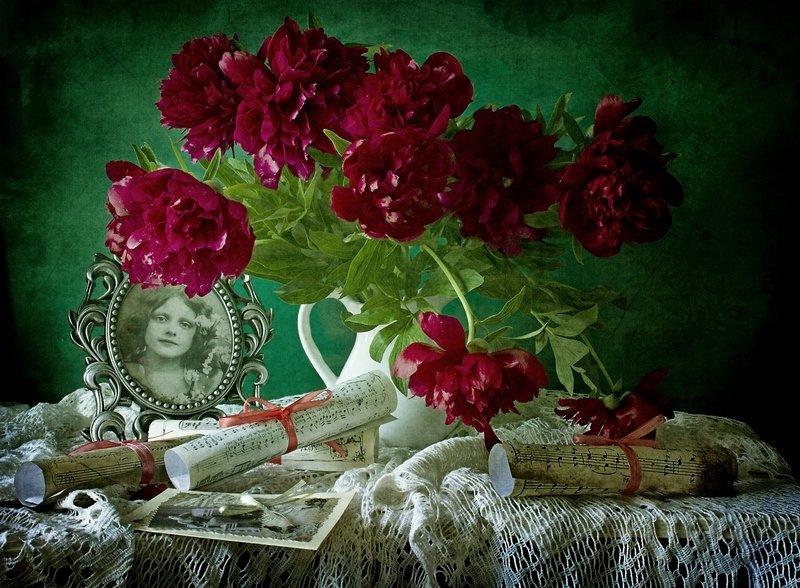 Натюрморт с пионами фото превью