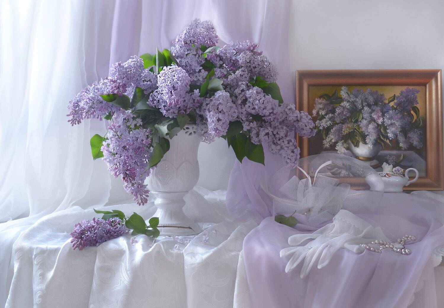 still life,натюрморт,цветы, фото натюрморт, фарфор,сирень, май, весна, настроение, картина маслом, шляпка, перчатки, подсвечник, свеча, Колова Валентина