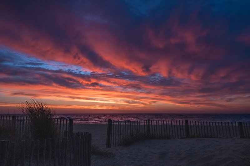 clouds;sunrise;skylight;seascape;beach Colored clouds фото превью