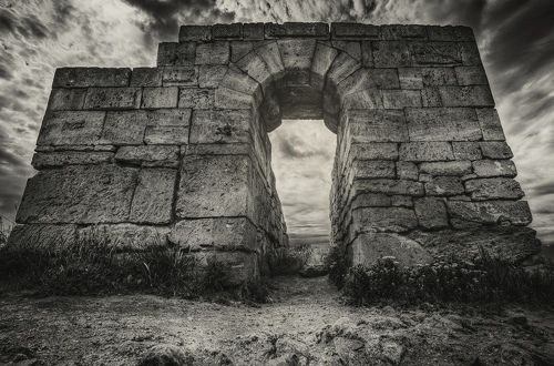 К порталам Боспорского царства.