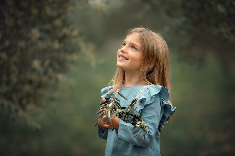 девочка улыбка портет *** фото превью